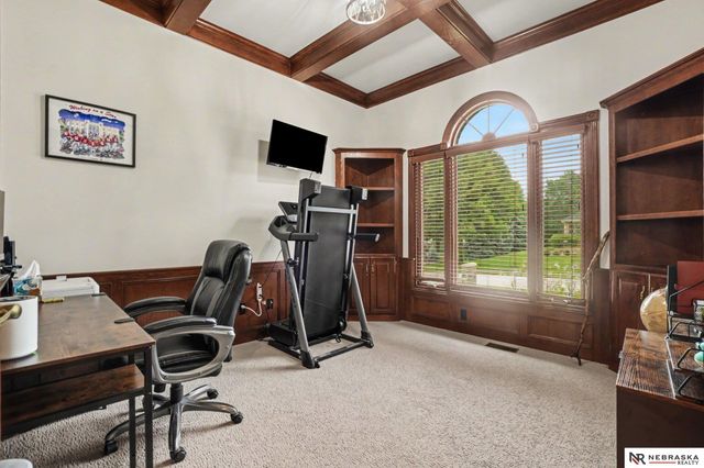 17509 Walnut Street, Omaha, NE 68130
