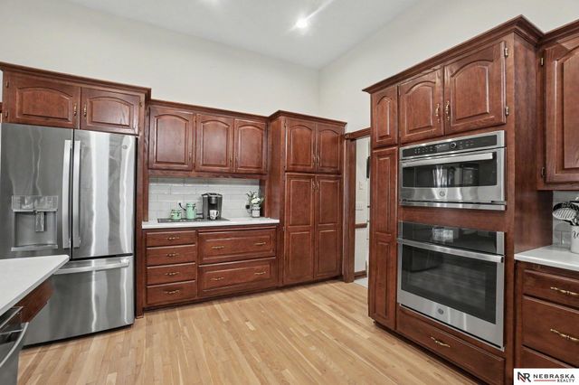 17509 Walnut Street, Omaha, NE 68130