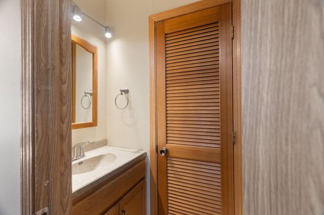 3637 Gershwin Lane N, Oakdale, MN 55128