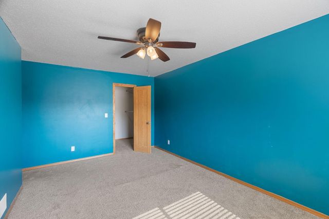 3637 Gershwin Lane N, Oakdale, MN 55128