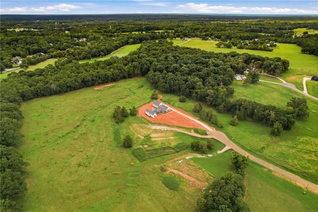 756 Garrison Road, Pelzer, SC 29669