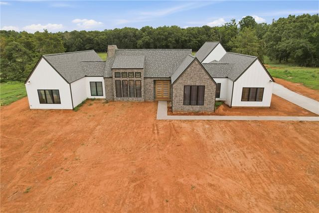 756 Garrison Road, Pelzer, SC 29669
