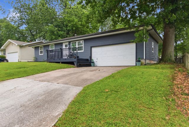 2804 W Whiteside Street, Springfield, MO 65807