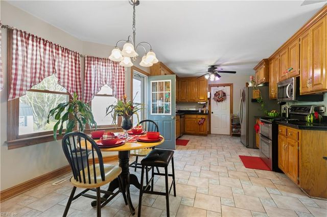 507 Vaughans LN, Franklin, VA 23851
