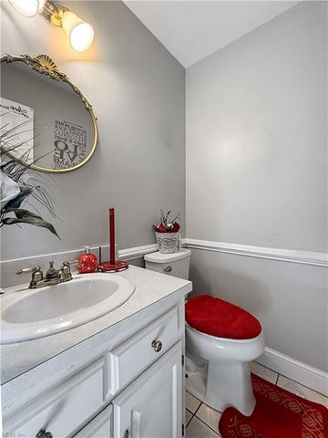 507 Vaughans LN, Franklin, VA 23851