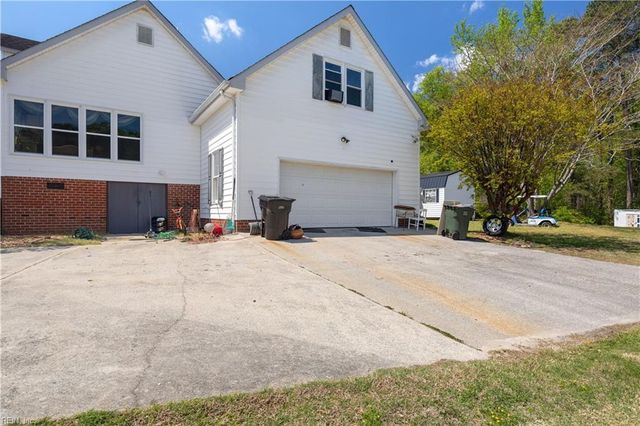 507 Vaughans LN, Franklin, VA 23851