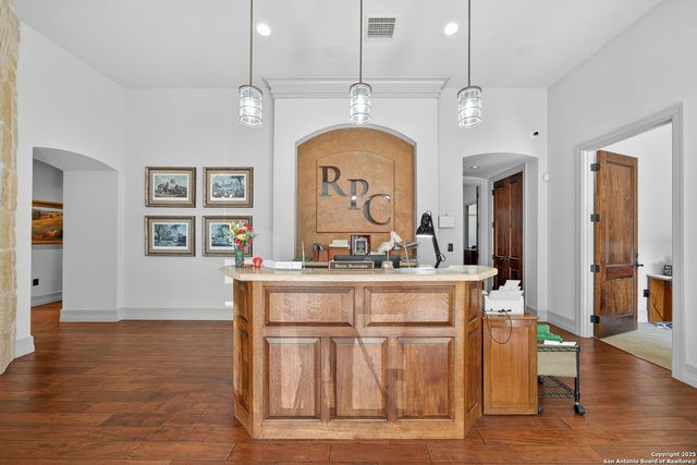 16023 Via Shavano, San Antonio, TX 78249