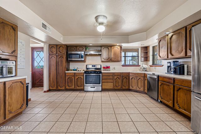 15040 FERGUSON Drive, El Paso, TX 79938
