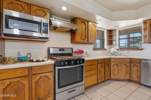 15040 FERGUSON Drive, El Paso, TX 79938