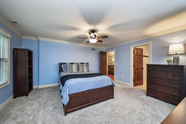 605 Thornwood Drive, Naperville, IL 60540