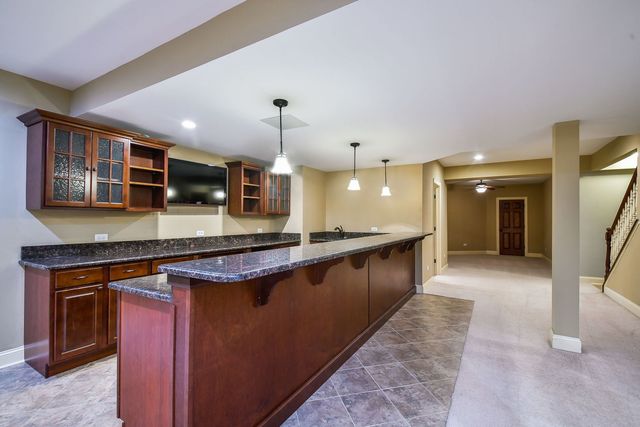 605 Thornwood Drive, Naperville, IL 60540