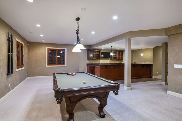 605 Thornwood Drive, Naperville, IL 60540