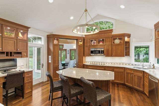 39 Adams St, Acton, MA 01720
