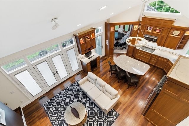 39 Adams St, Acton, MA 01720