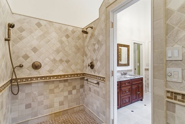 39 Adams St, Acton, MA 01720