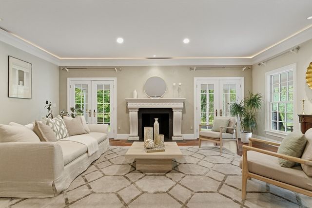 39 Adams St, Acton, MA 01720