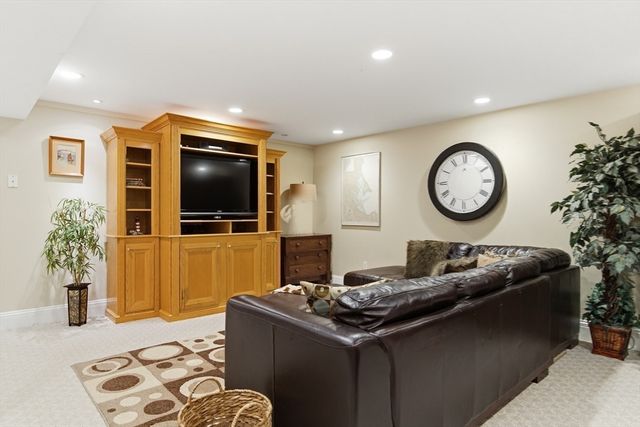 39 Adams St, Acton, MA 01720