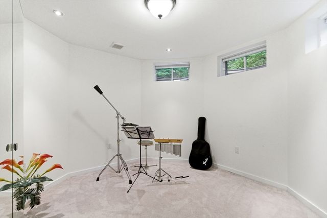 39 Adams St, Acton, MA 01720