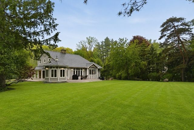 39 Adams St, Acton, MA 01720