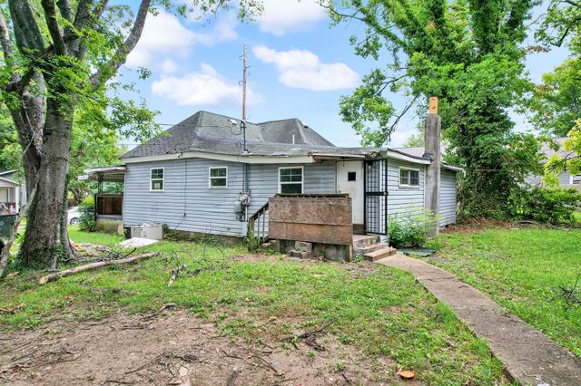 2002 Cleveland Ave, Chattanooga, TN 37404