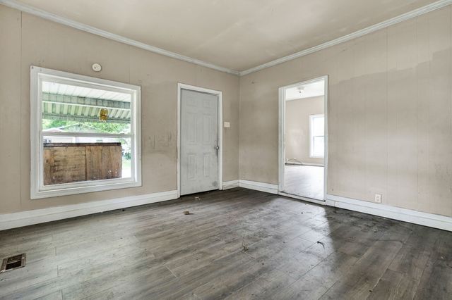 2002 Cleveland Ave, Chattanooga, TN 37404