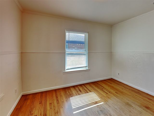 2102 Elmwood Boulevard, Dallas, TX 75224