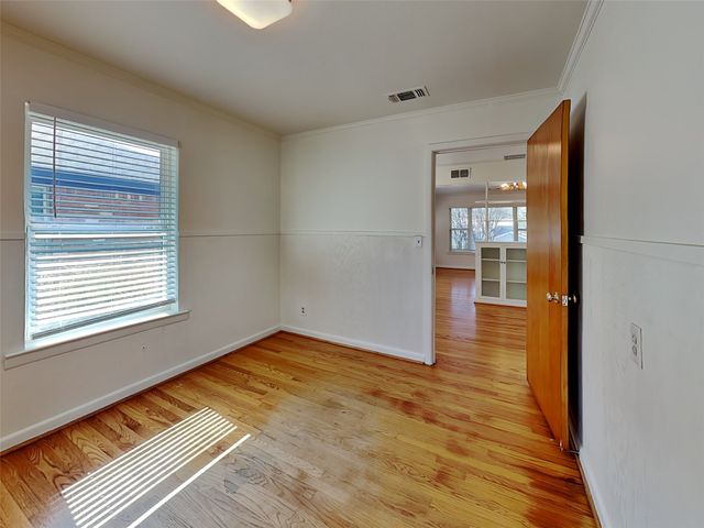 2102 Elmwood Boulevard, Dallas, TX 75224