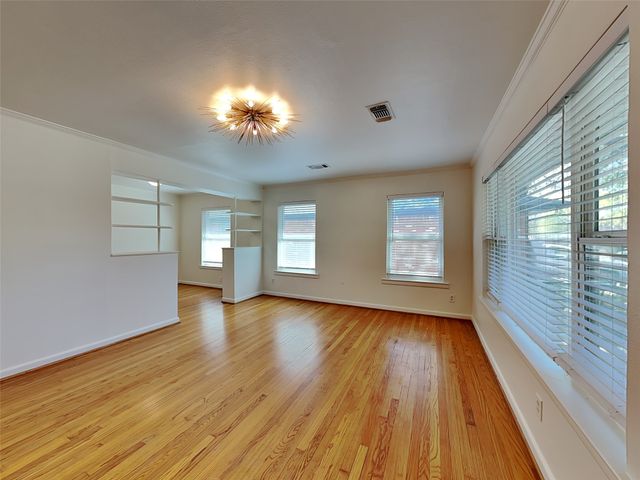 2102 Elmwood Boulevard, Dallas, TX 75224