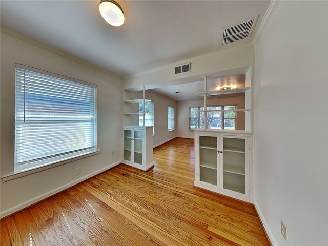 2102 Elmwood Boulevard, Dallas, TX 75224