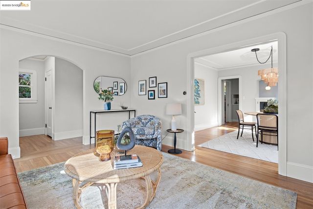 2116 Woolsey St, Berkeley, CA 94705