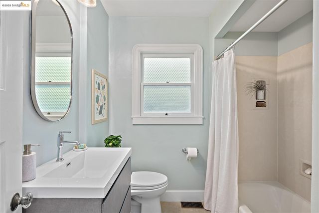 2116 Woolsey St, Berkeley, CA 94705