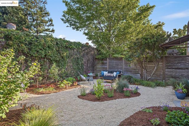 2116 Woolsey St, Berkeley, CA 94705