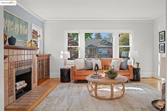 2116 Woolsey St, Berkeley, CA 94705