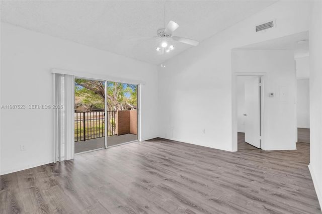 1701 NW 96th Ter 1C, Pembroke Pines, FL 33024