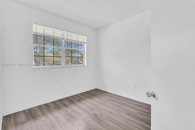 1701 NW 96th Ter 1C, Pembroke Pines, FL 33024