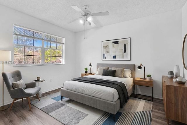 1701 NW 96th Ter 1C, Pembroke Pines, FL 33024