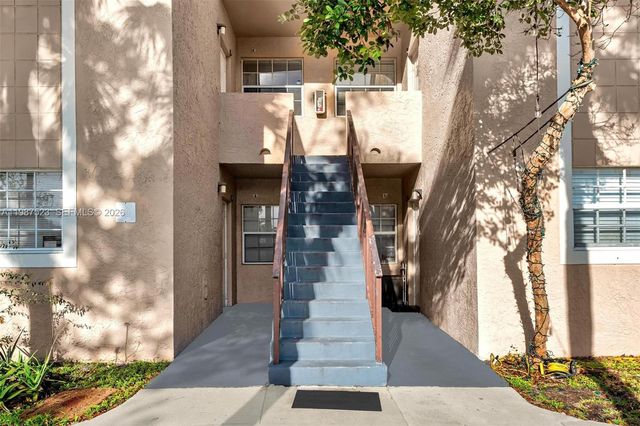 1701 NW 96th Ter 1C, Pembroke Pines, FL 33024