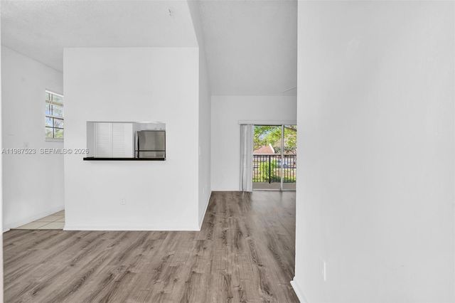 1701 NW 96th Ter 1C, Pembroke Pines, FL 33024