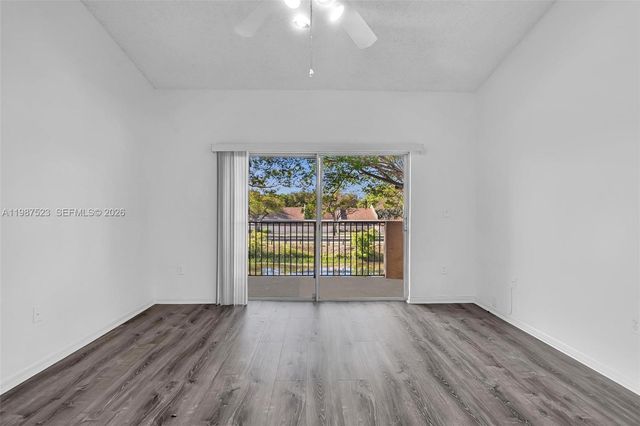 1701 NW 96th Ter 1C, Pembroke Pines, FL 33024