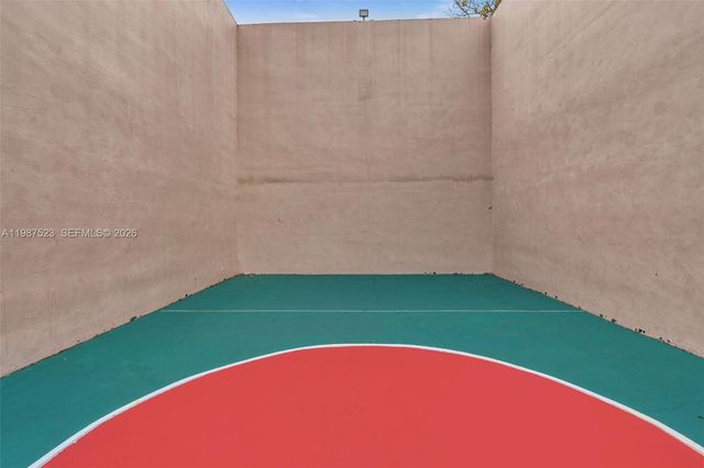 1701 NW 96th Ter 1C, Pembroke Pines, FL 33024