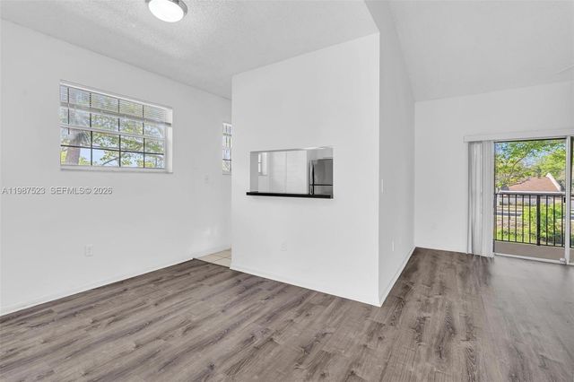 1701 NW 96th Ter 1C, Pembroke Pines, FL 33024