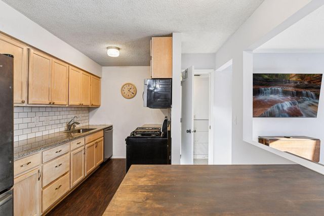 4453 Cedar Lake Road S, Saint Louis Park, MN 55416