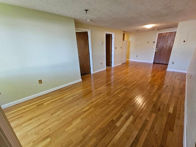 35 Prospect Street 215, Woburn, MA 01801