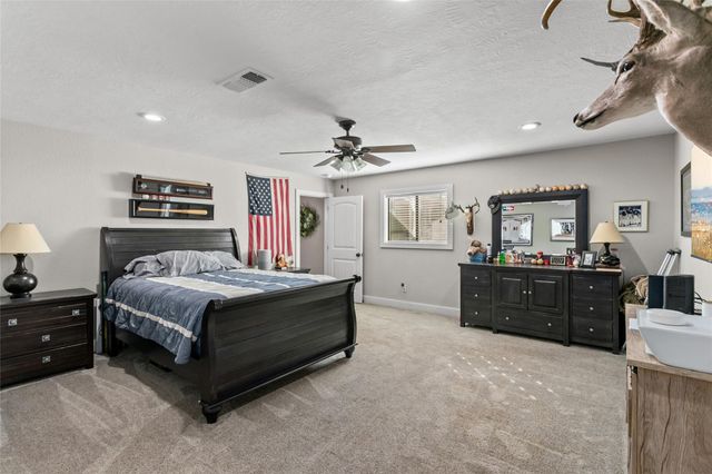 489 Schneider ST, Giddings, TX 78942