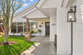 489 Schneider ST, Giddings, TX 78942