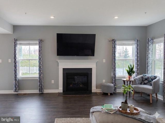 711 CANAL TOWN ST, Brunswick, MD 21716