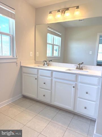 711 CANAL TOWN ST, Brunswick, MD 21716