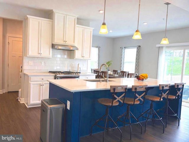 711 CANAL TOWN ST, Brunswick, MD 21716