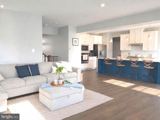 711 CANAL TOWN ST, Brunswick, MD 21716