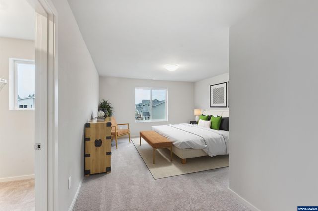 651 Merriott Ln, Woodburn, OR 97071